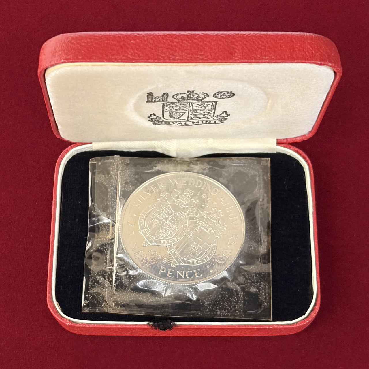 【ジブラルタル】エリザベス2世結婚25周年記念 25ペンス 銀貨 プルーフ 1972［B-0000804］