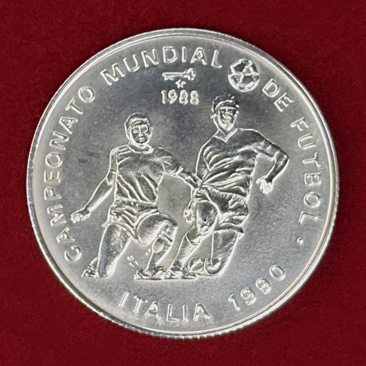キューバ】1990年FIFAワールドカップイタリア大会記念 5ペソ 銀貨 1988