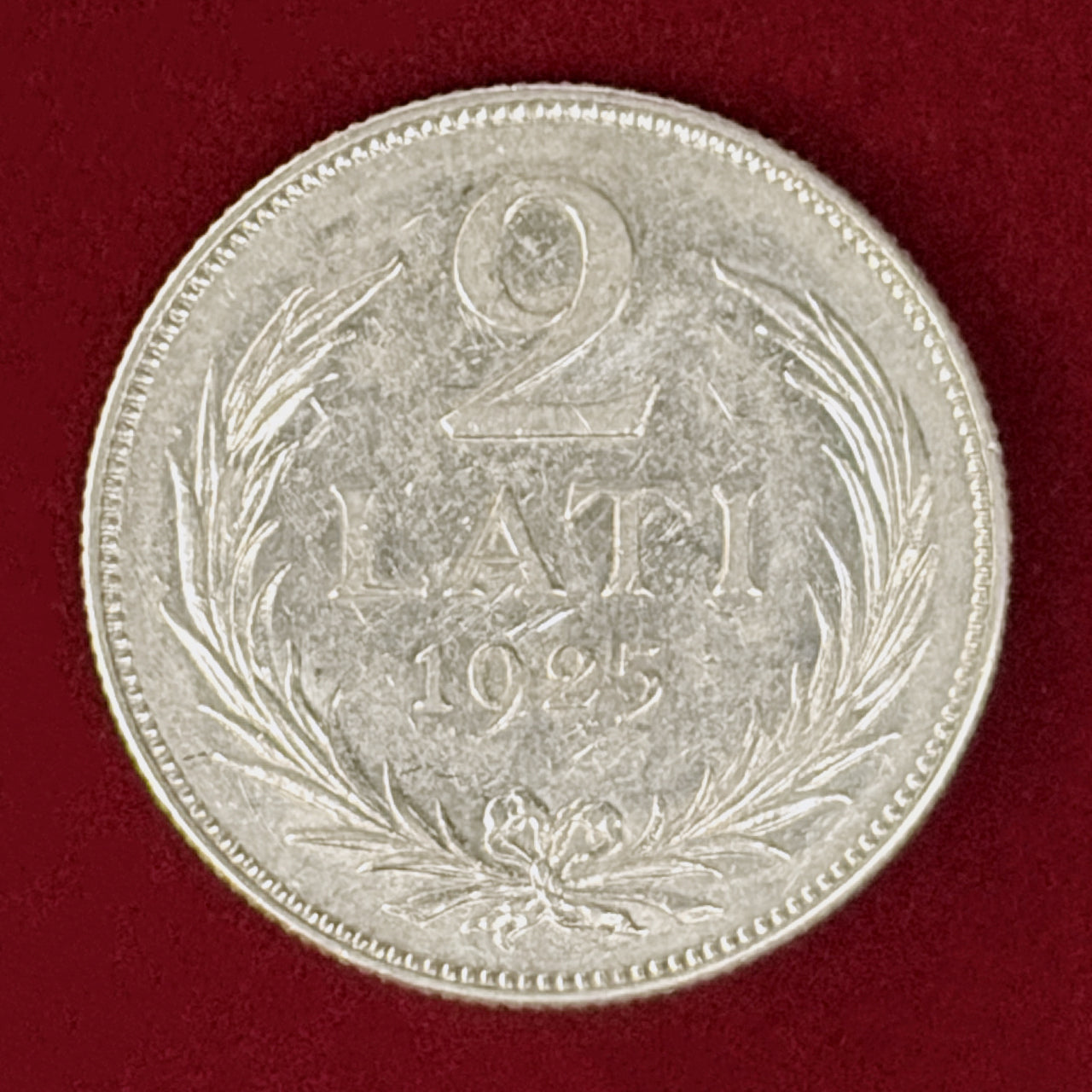 【ラトビア】2ラッツ 銀貨 1925［B-0000964］