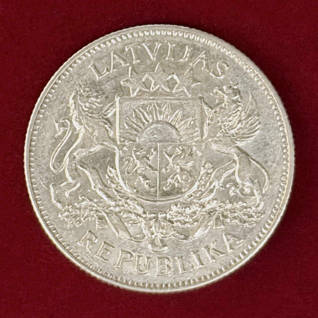【ラトビア】2ラッツ 銀貨 1925［B-0000964］