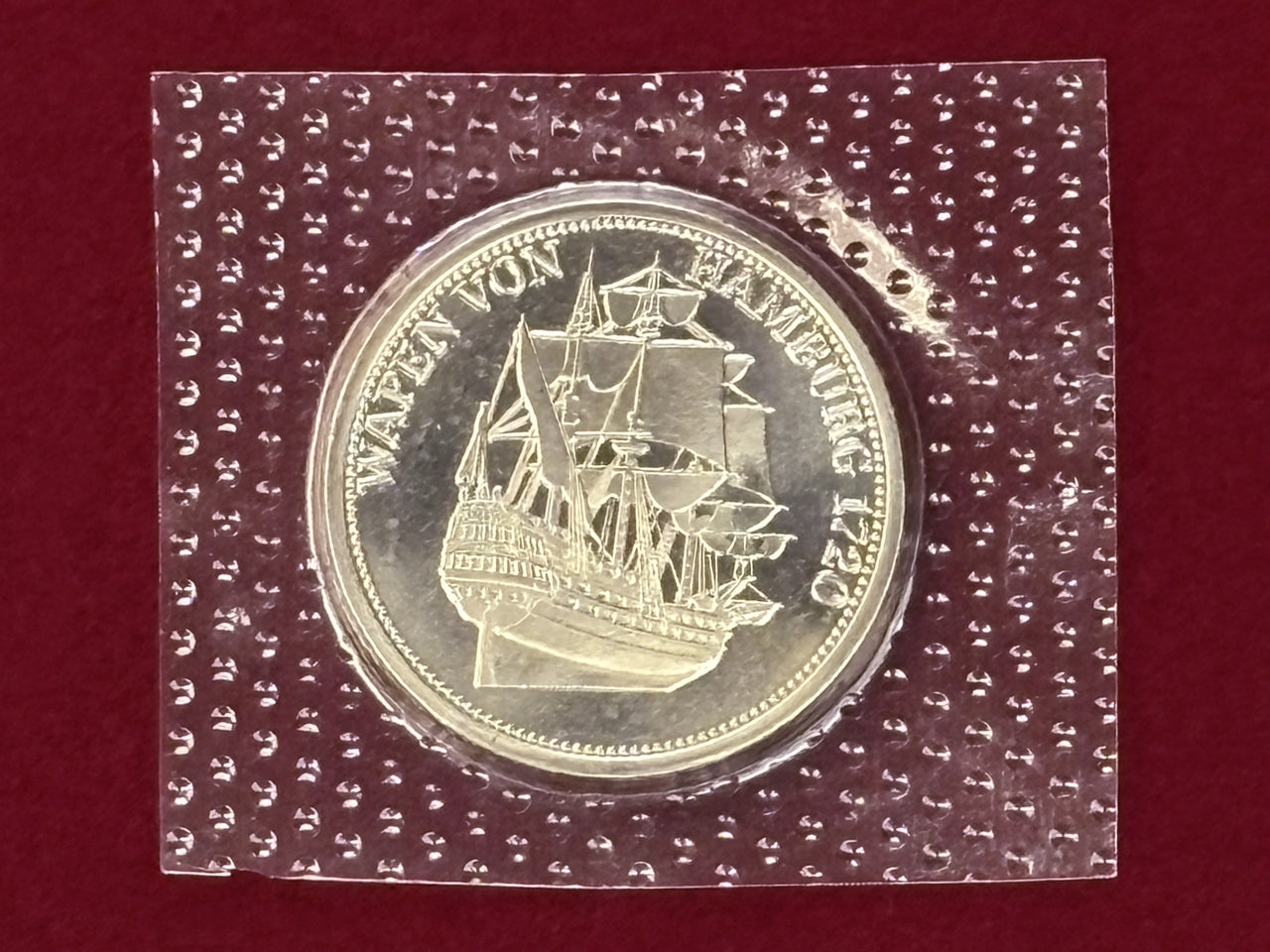 [Hamburg, Germany] Medal with Sailing Ship and Coat of Arms [C-0000773]