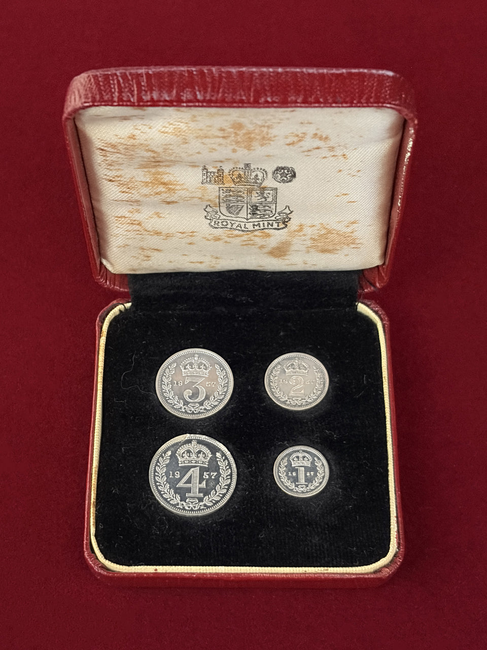 【イギリス】マウンディセット 銀貨4枚組 1957［C-0000887］