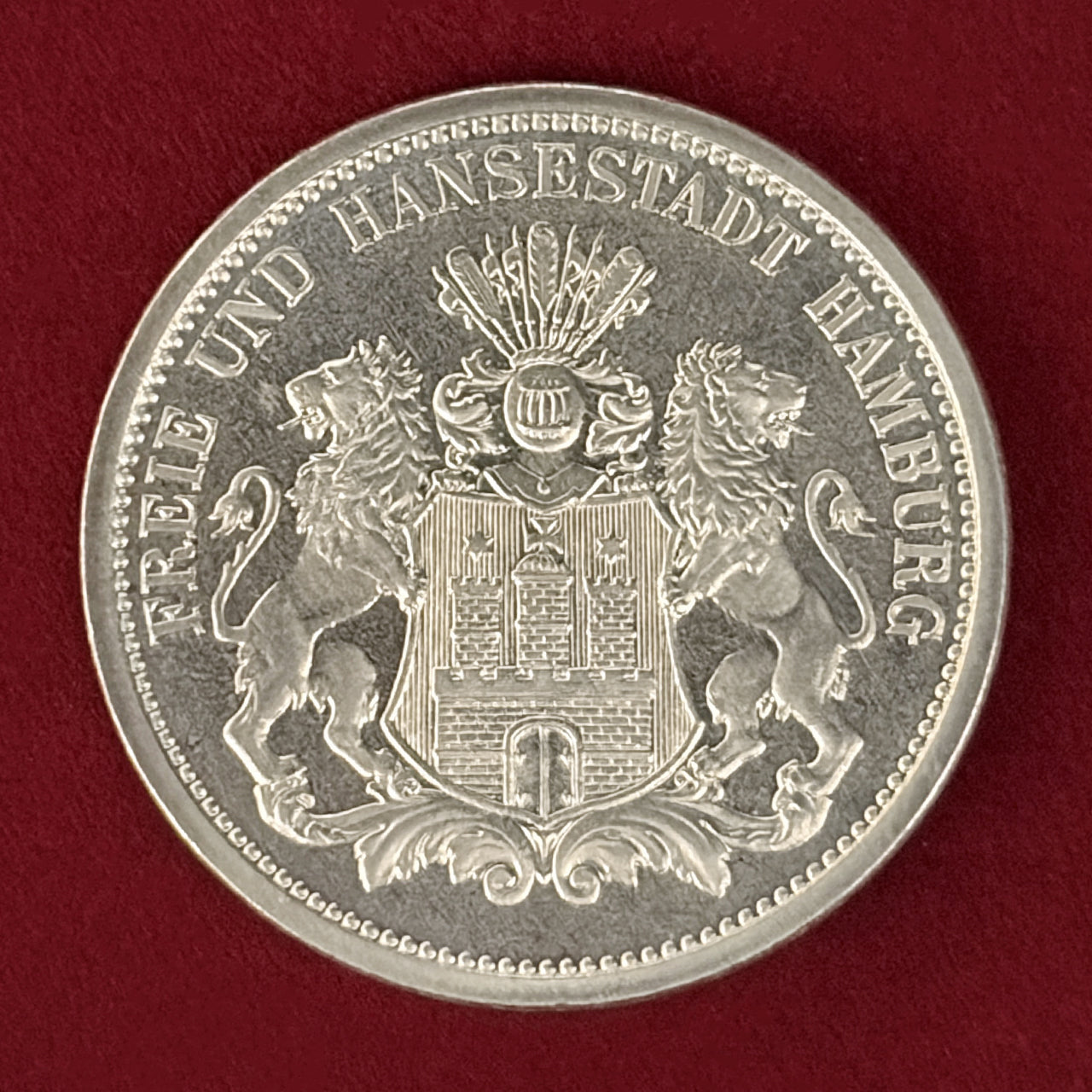 【ドイツ・ハンブルク】メダル 帆船ヴァッペン・フォン・ハンブルクと紋章［C-0001012］