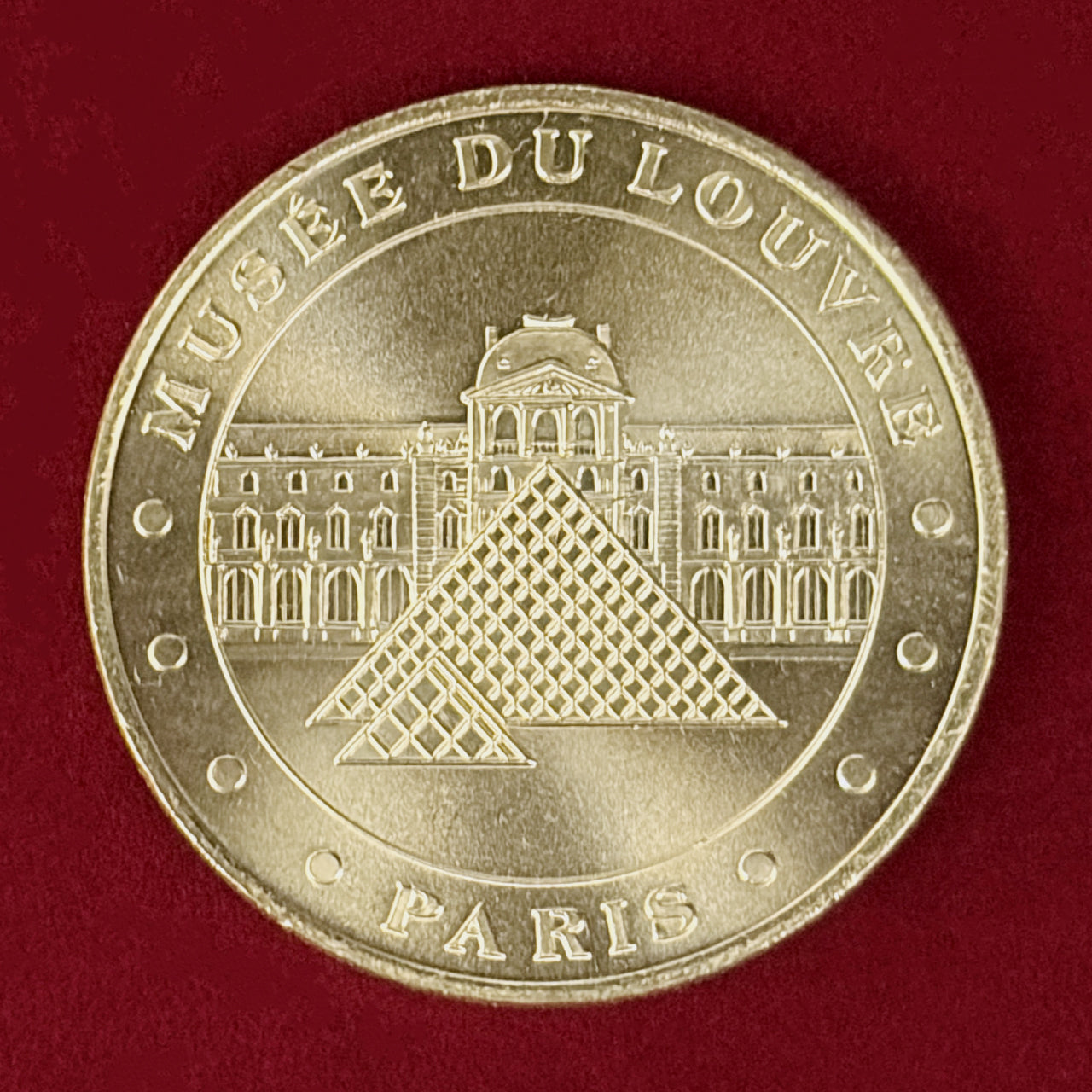 【フランス】ルーヴル美術館公式観光記念メダル アルミ青銅製 メダル 2001［C-0001066］
