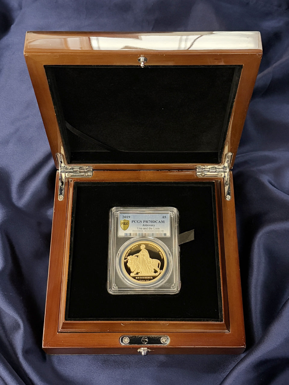 オルダニー島】ウナ＆ライオン 5ポンド 金貨 プルーフ 2019 PCGS